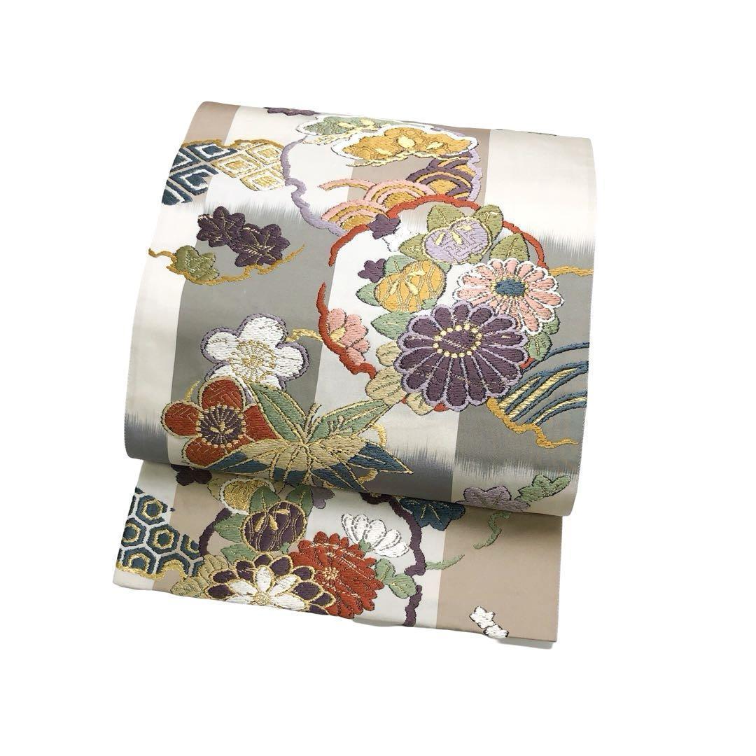 ☆ 袋帯 唐織 雪輪に花柄模様 松 乳白色 金糸 O-4832