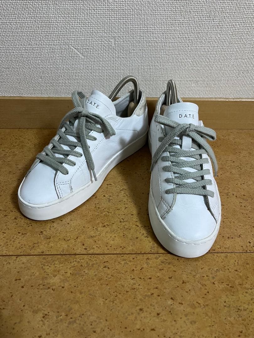靴 D.A.T.E. HILL LOW CALF WHITE-SILVER 22.5
