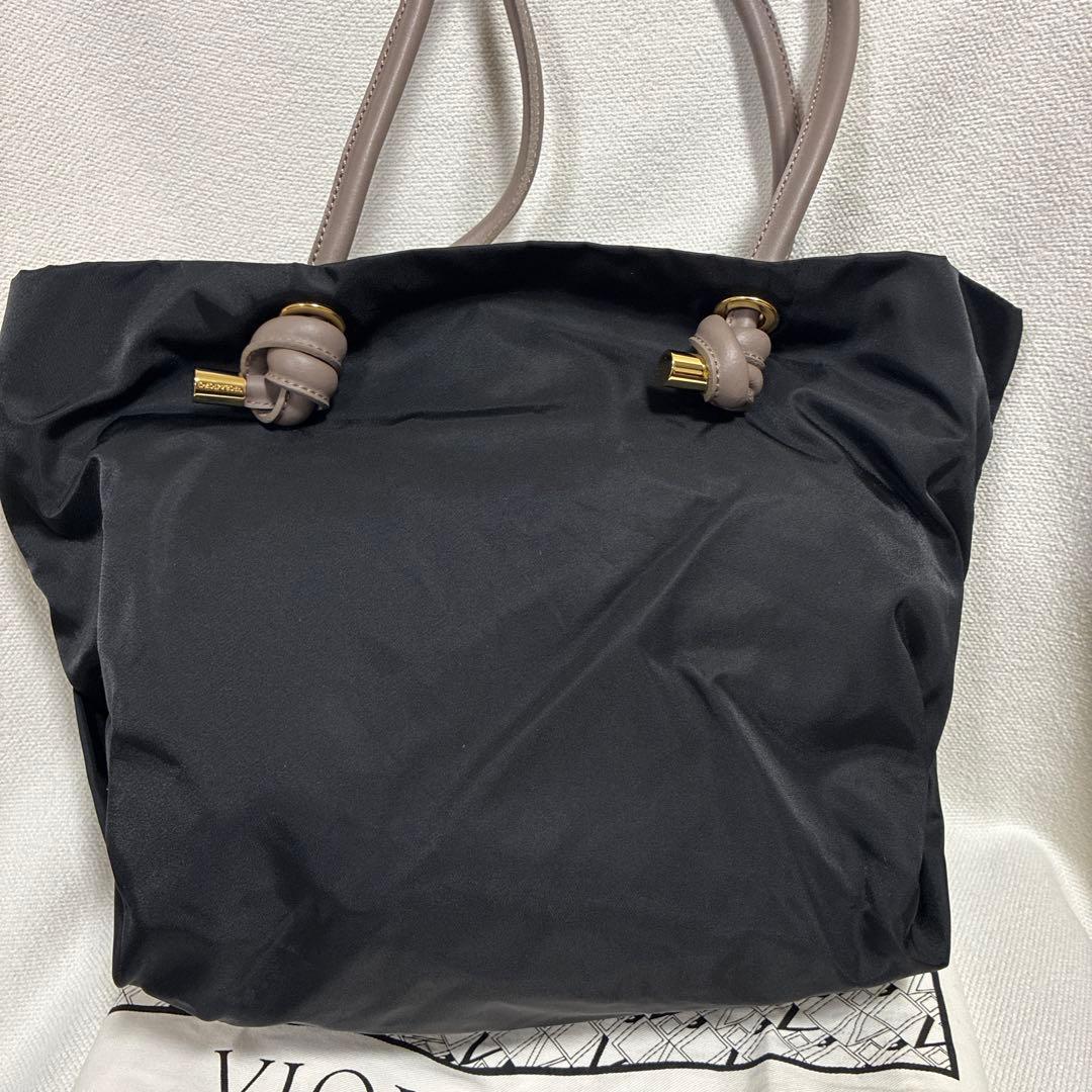 ヴィオラドーロ　ビアンカ　M ブラックXトープ　トートバッグ　ノットハンドル