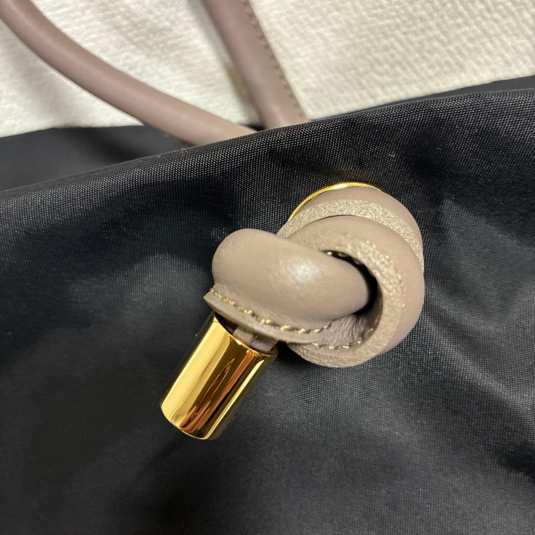 ヴィオラドーロ　ビアンカ　M ブラックXトープ　トートバッグ　ノットハンドル