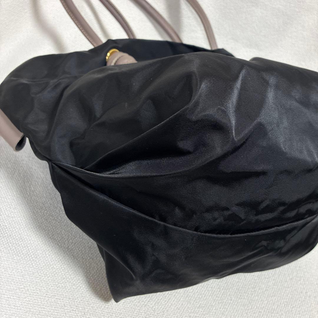 ヴィオラドーロ　ビアンカ　M ブラックXトープ　トートバッグ　ノットハンドル