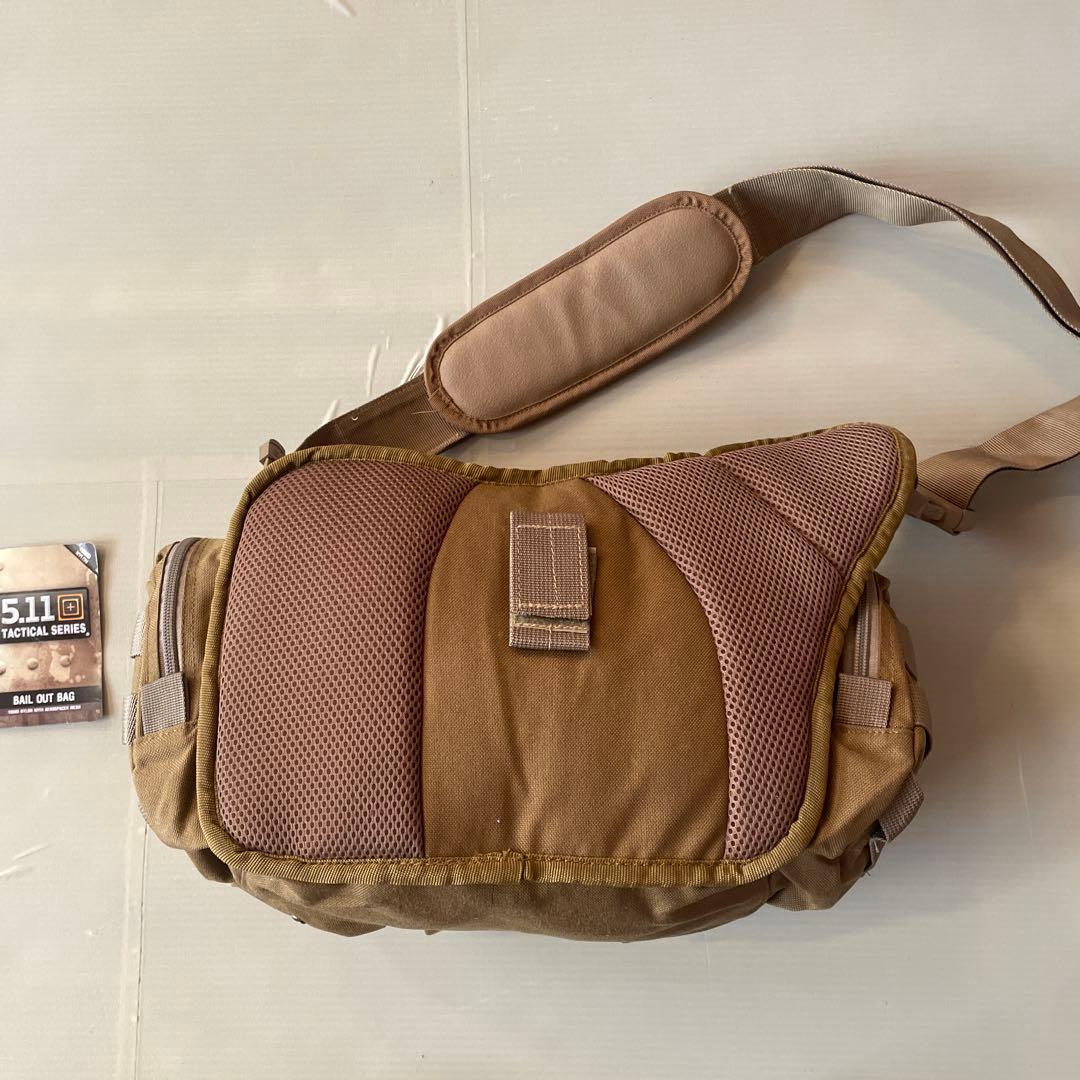新品5.11タクティカル ベイルアウトバッグ 56026 ショルダーバッグ