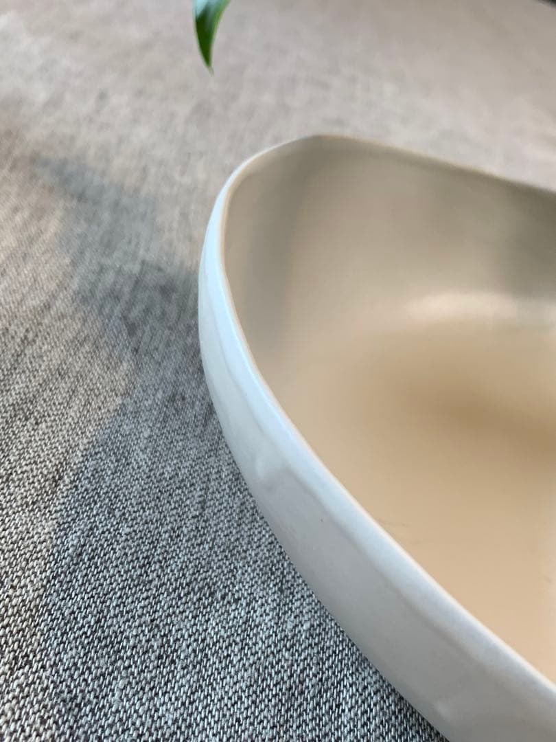 クリスチャンヌ・ペロション 初期 大判オーバル32cm 白系プレート　有元葉子