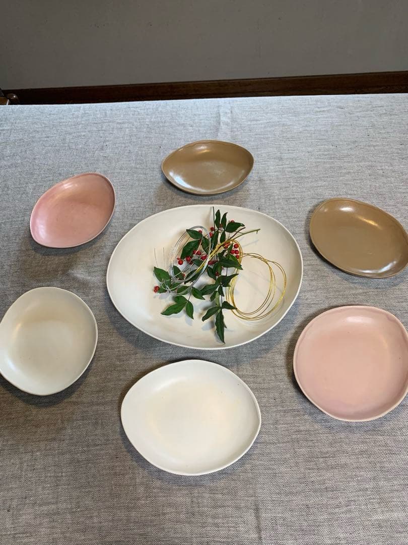 クリスチャンヌ・ペロション 初期 大判オーバル32cm 白系プレート　有元葉子