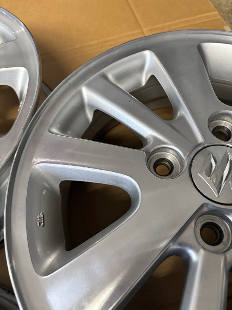 エブリィワゴンDA17W 純正アルミホイール　4本