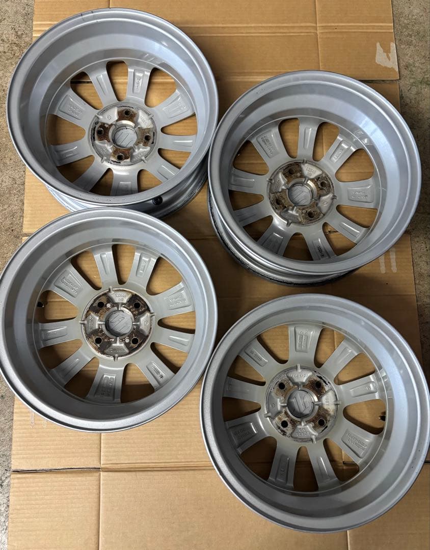 エブリィワゴンDA17W 純正アルミホイール　4本