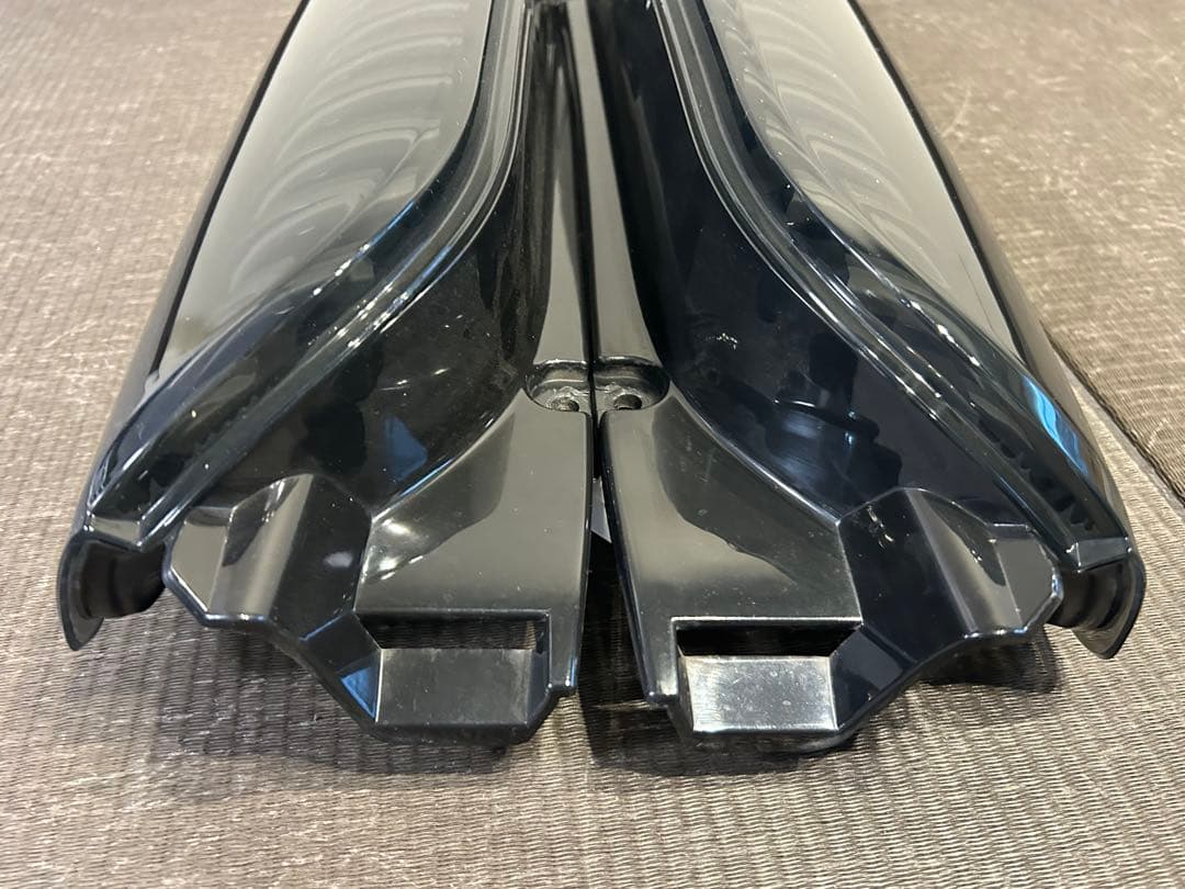 ハイエース　テールライト　LEDスモーク