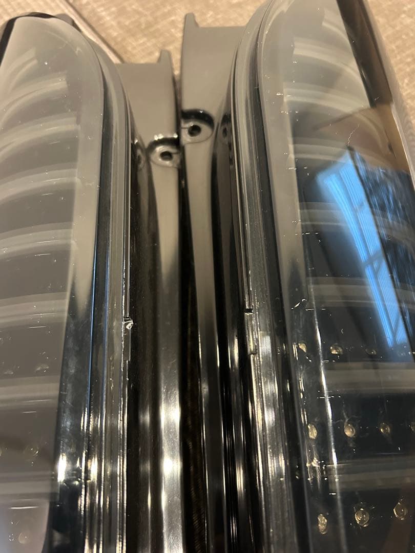 ハイエース　テールライト　LEDスモーク