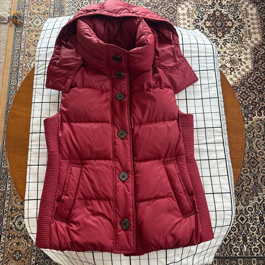 BURBERRY LONDON バーバリーロンドン　赤　ダウンベスト　40