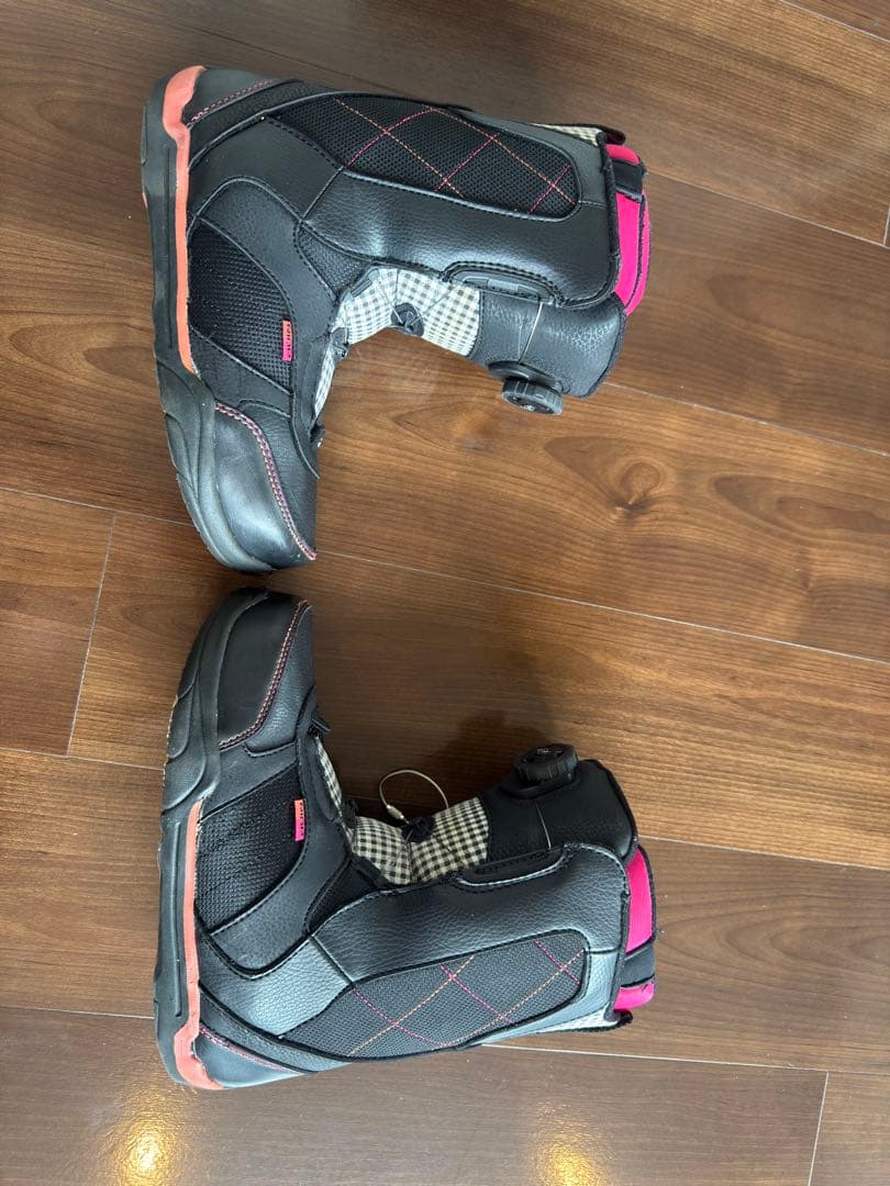 u*i様 RIDE レディース スノーボード3点セット 初心者向け