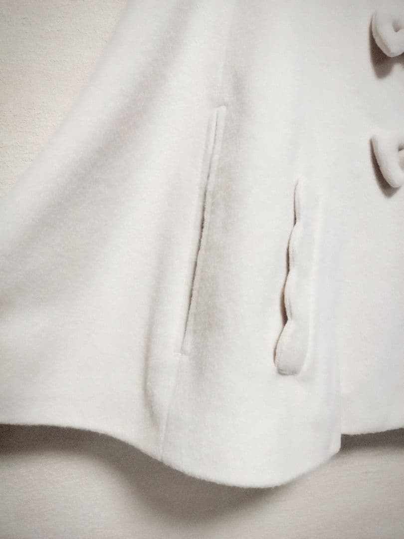 LIZ LISA　リボンビジュー釦ファー襟ケープコート　０