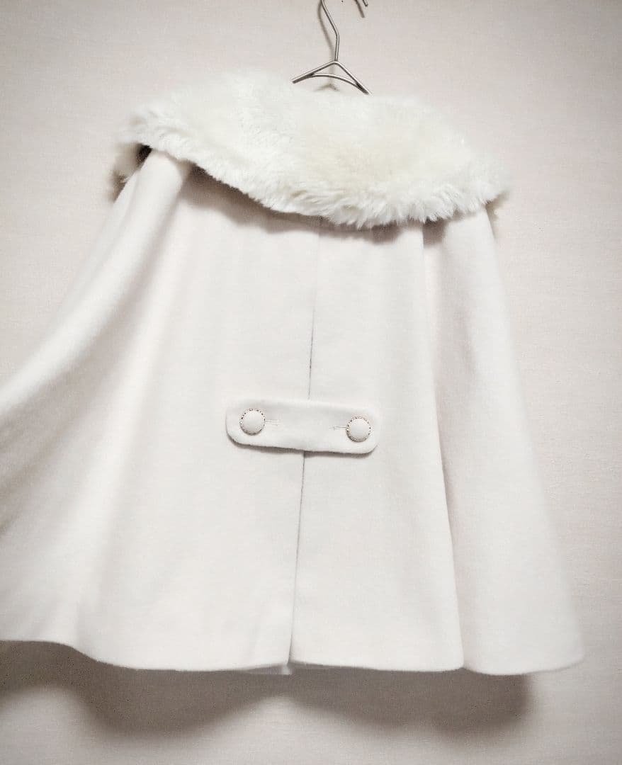 LIZ LISA　リボンビジュー釦ファー襟ケープコート　０