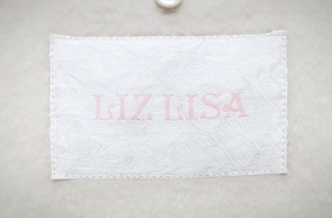 LIZ LISA　リボンビジュー釦ファー襟ケープコート　０