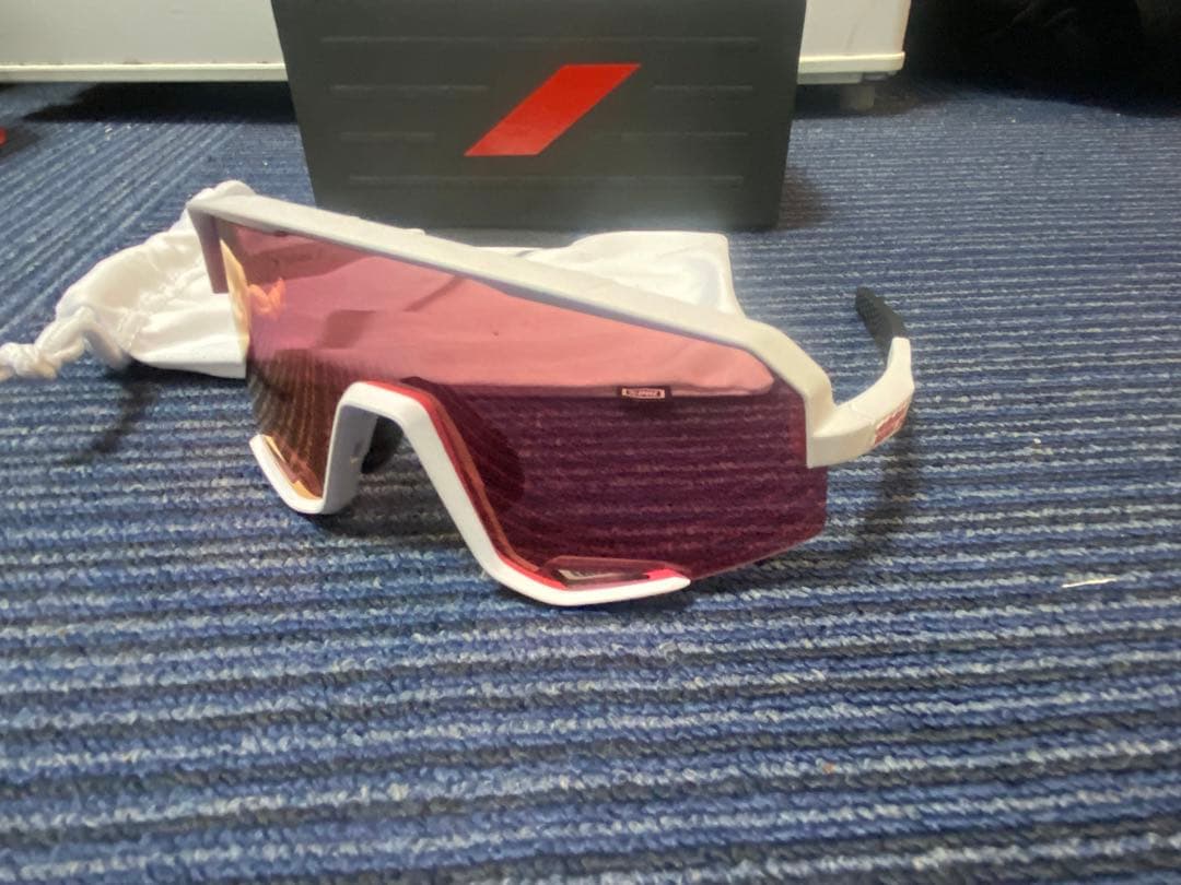 100% (ワンハンドレッド)