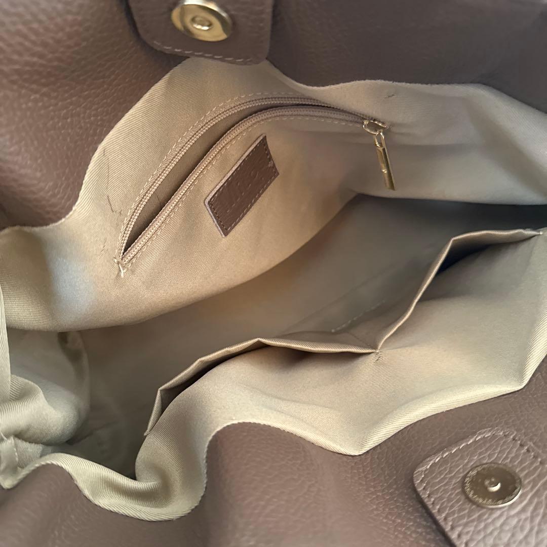 再値下げしました！美品 ミロス MILOS 金具付きトート ブラック A4収納可