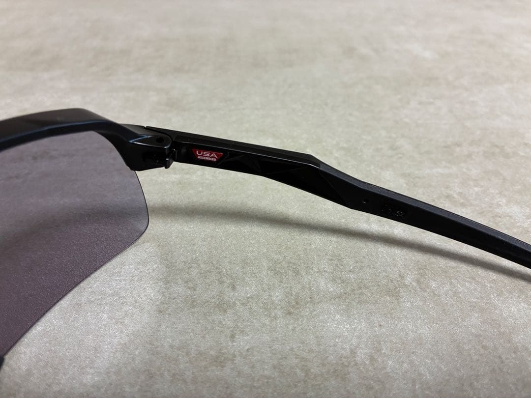 その他 OAKLEY Sutro Lite