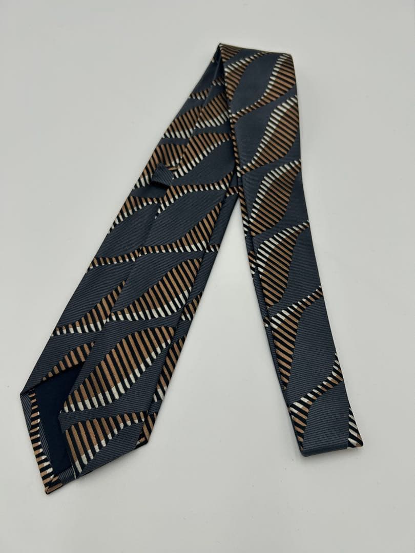 新品未使用　Holliday & Brown ネクタイ　ホリデー&ブラウン