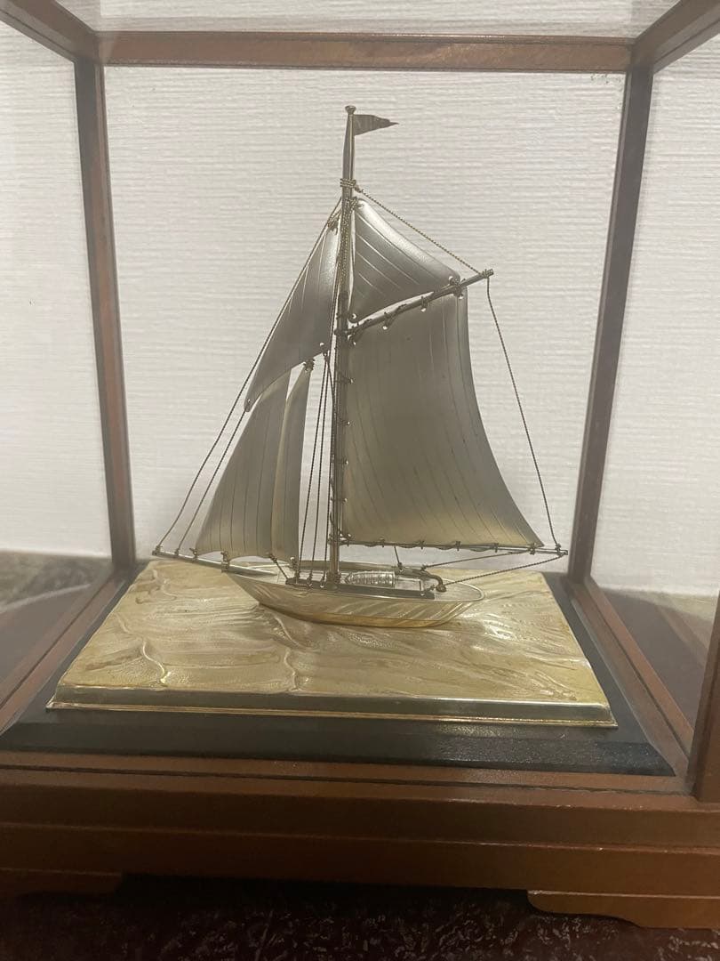 純銀製帆船ガラスケース付