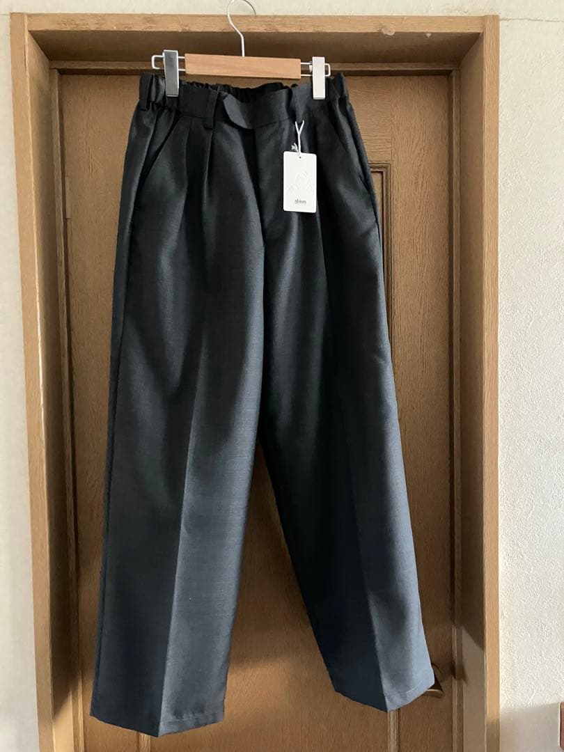 shiun STRAIGHT TUCK TROUSERS 25AW 　XS
