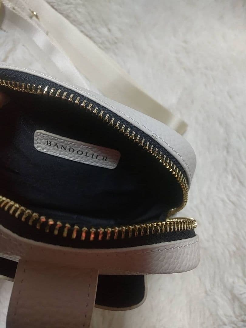 売り切り BANDOLIER バンドリヤー ショルダーバッグ 斜め掛け