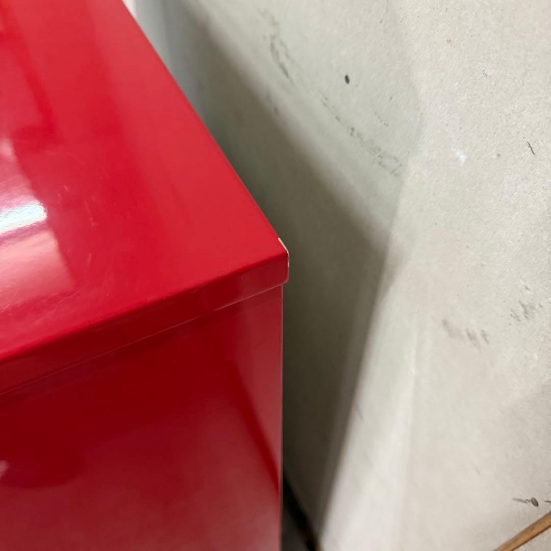 【930】赤いモダンチェスト
