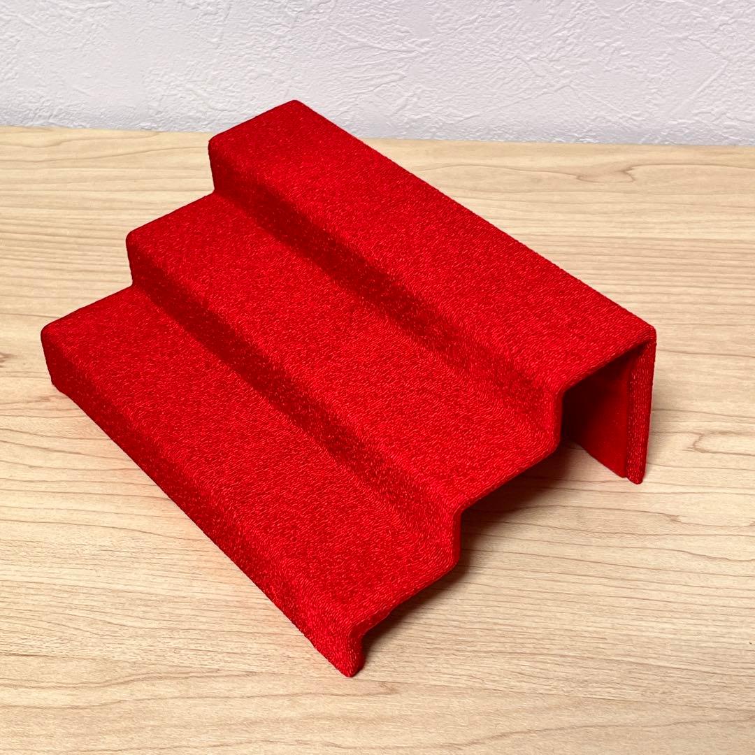 E-1.新品　人形8種セット、ひな壇、小物セット