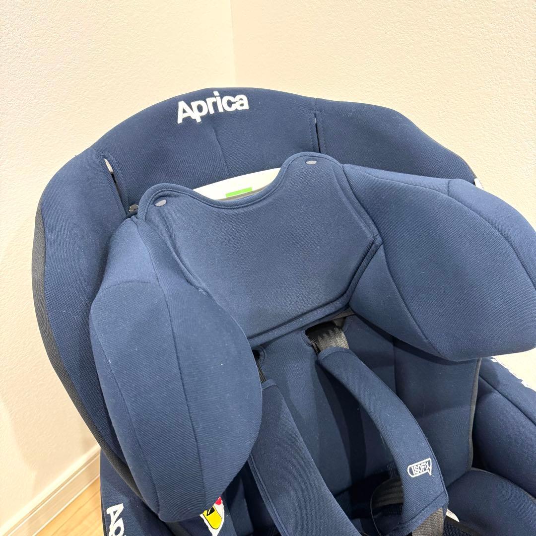 【美品】　Aprica アップリカ　ディアターンプラス　チャイルドシート