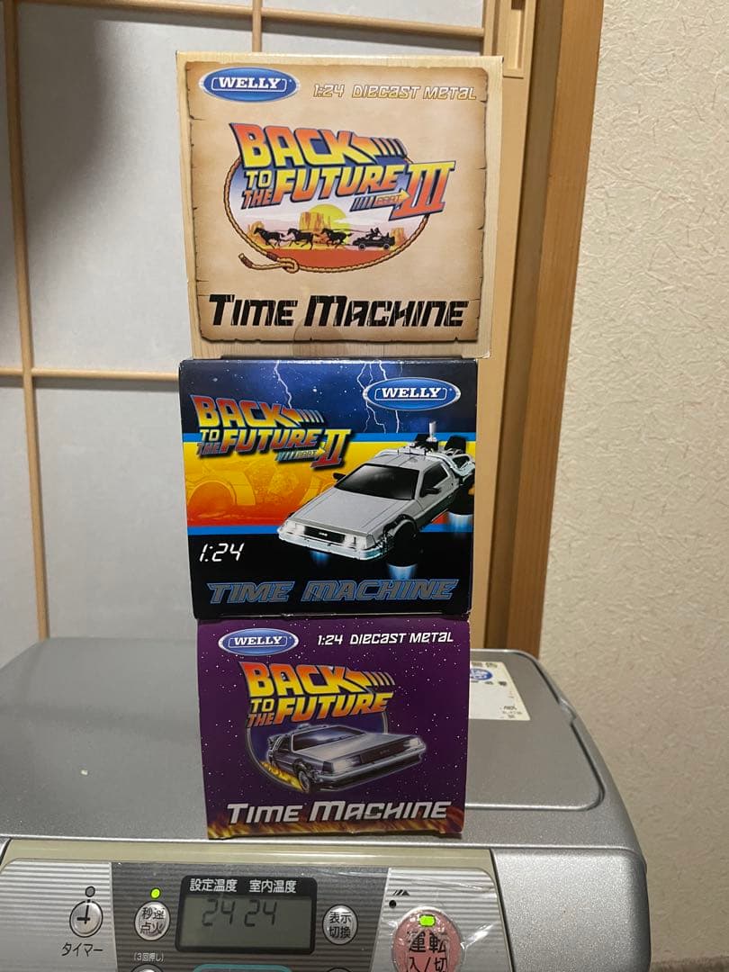 デロリアン 未開封品3点セット 1/24 タイムマシーン