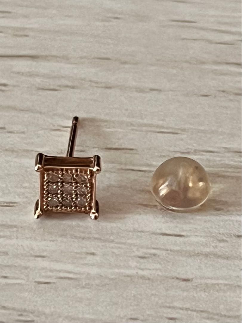 AVALANCHE 10K 天然ダイヤモンド スクエア型 ピアス