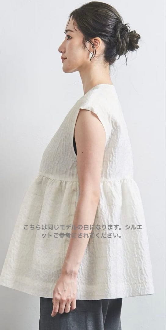 UA エアリー ドットジャカード ベスト