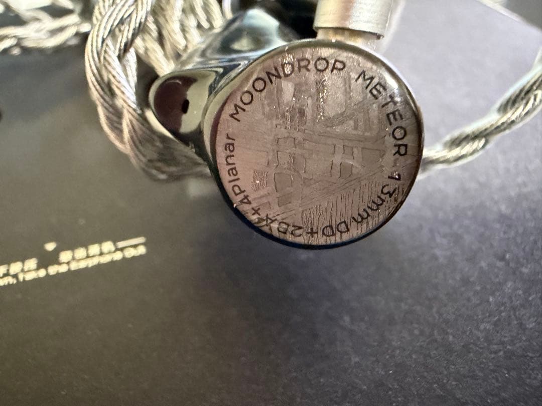 イヤホン Moondrop Meteor