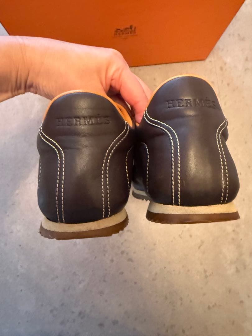 HERMES エルメスクイックレザーHロゴ　ローカットスニーカー