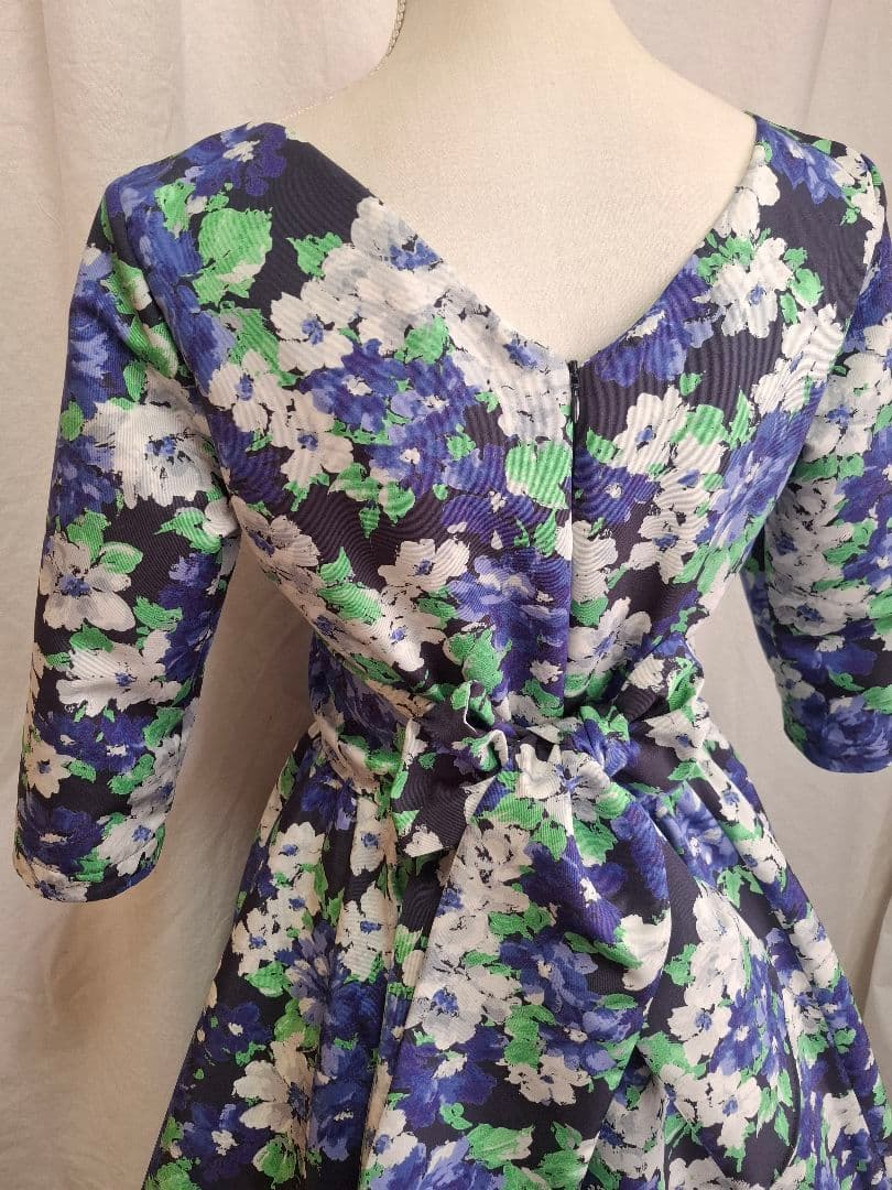 羽様 フレアワンピース