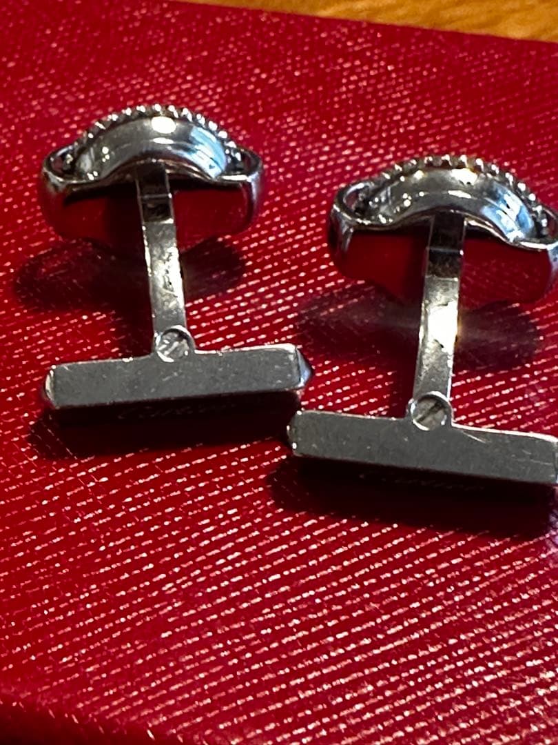 青色球体の金属製カフリンクス