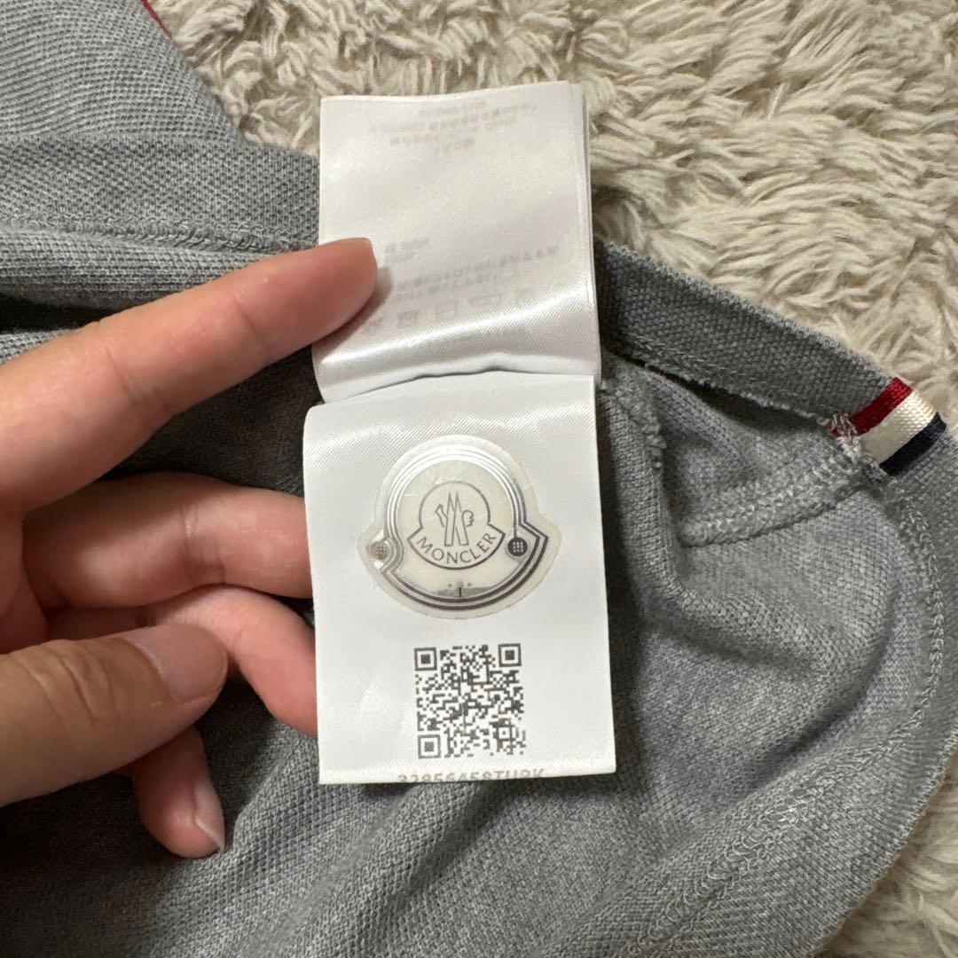 MONCLER グレーポロシャツ