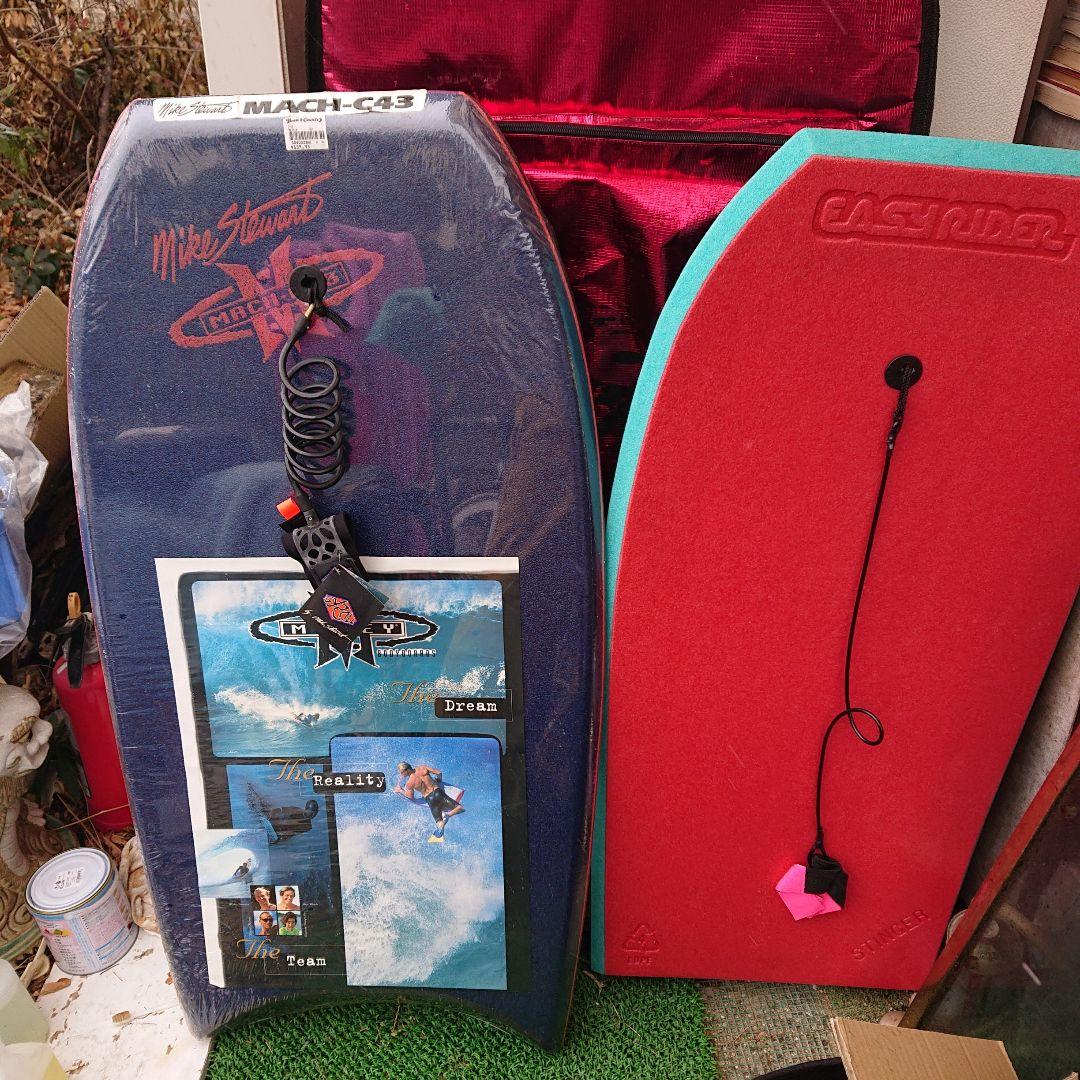 ボディボード2点とケース1点、フィン1点