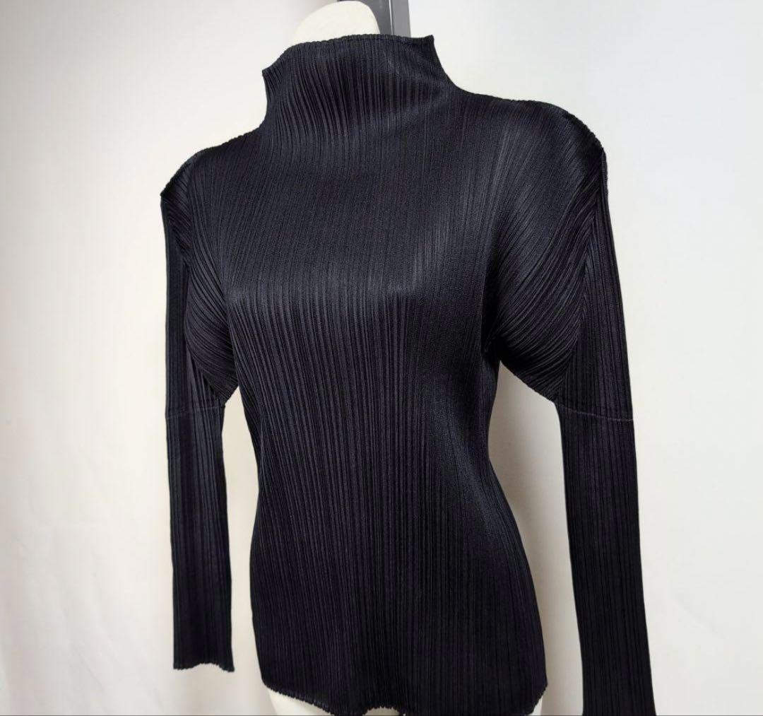 専用 イッセイミヤケ ブラック プリーツプリーズ デザイン 長袖トップス
