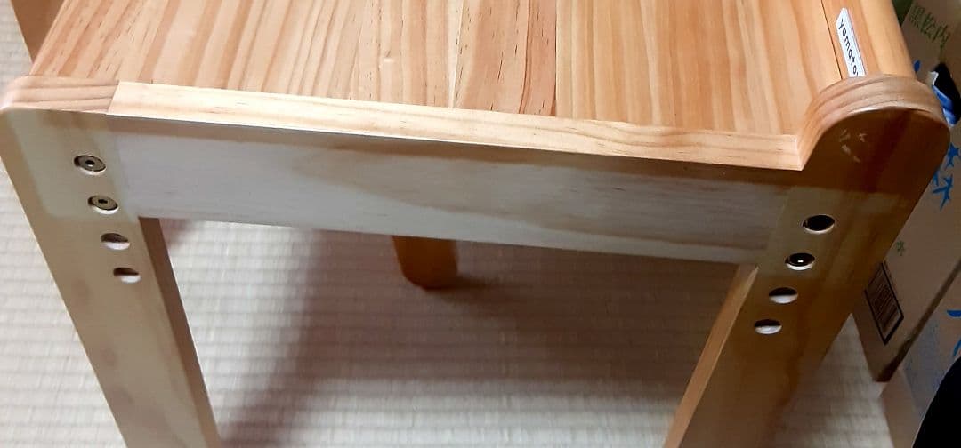 大和屋のキッズデスク、チェアのセット、クリアな木目調、取扱い説明書付き、