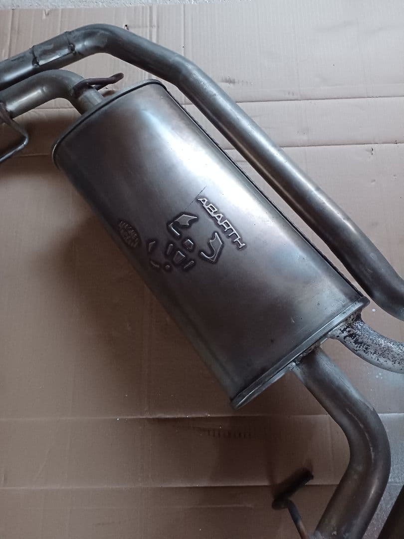 アバルト595 レコードモンツァマフラー