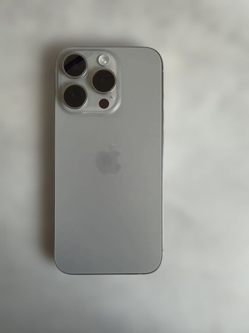 【純正ケース付】iPhone 15 Pro ナチュラルチタニウム 128GB