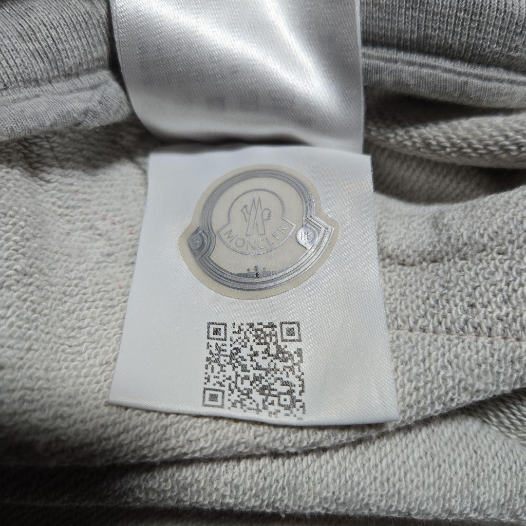 MONCLER サイドストライプ ショートパンツ グレー