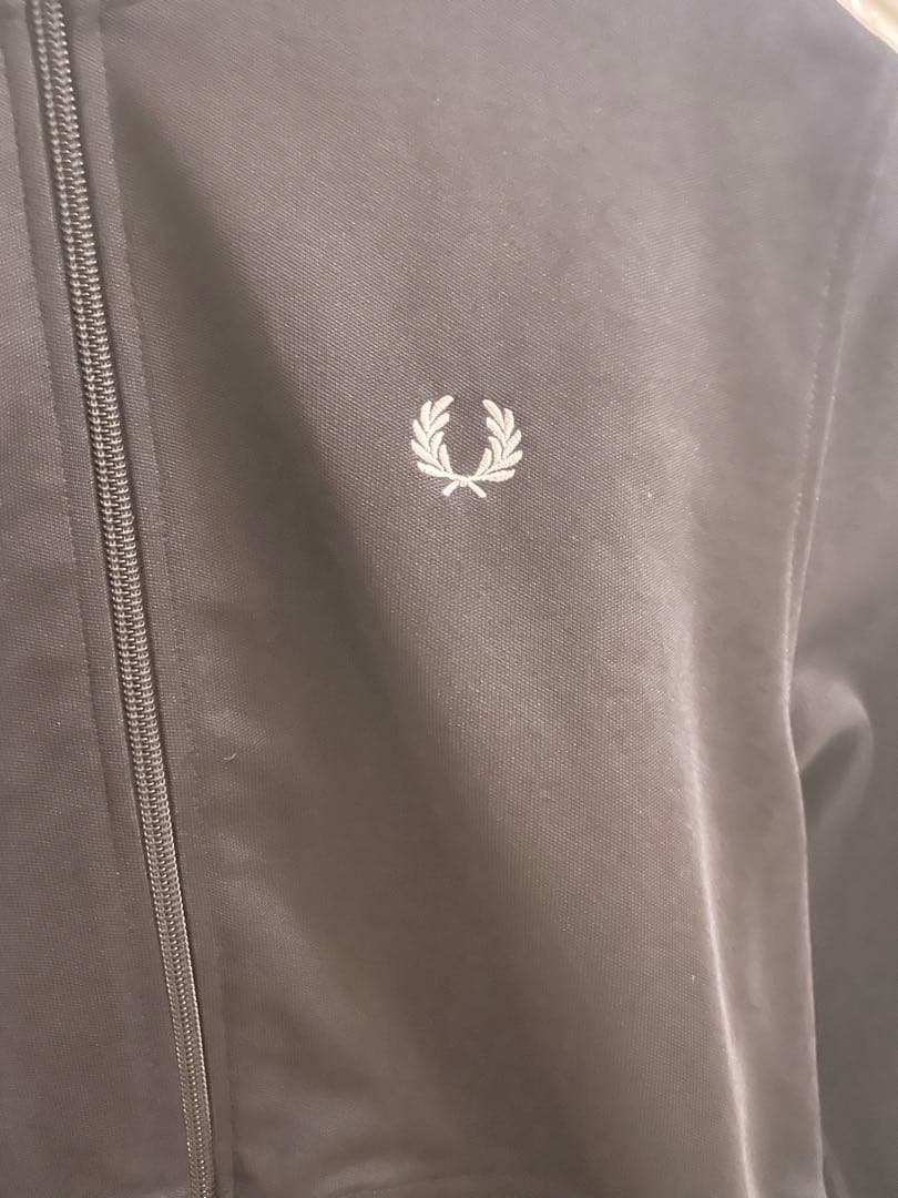 FRED PERRY⭐︎クロップド丈⭐︎トラックジャケット