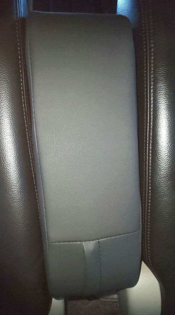 限定品 エブリィ DA17W 収納BOX付 BIGアームレスト 合皮カバー 黒