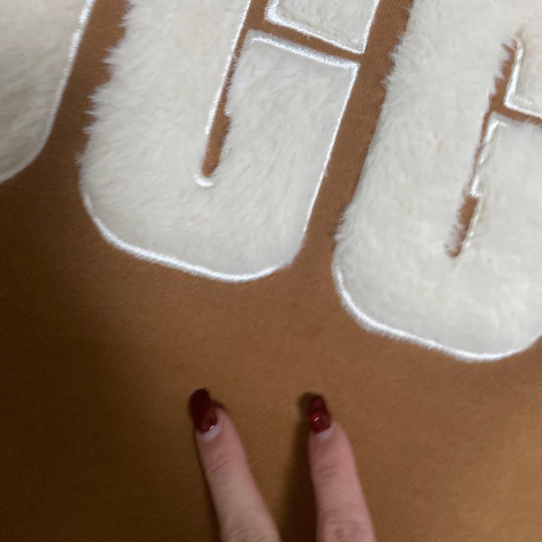 UGG ブラウン トレーナー