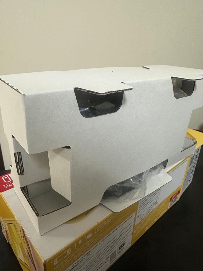 [未使用] Nintendo Switch Lite イエロー 中古良い