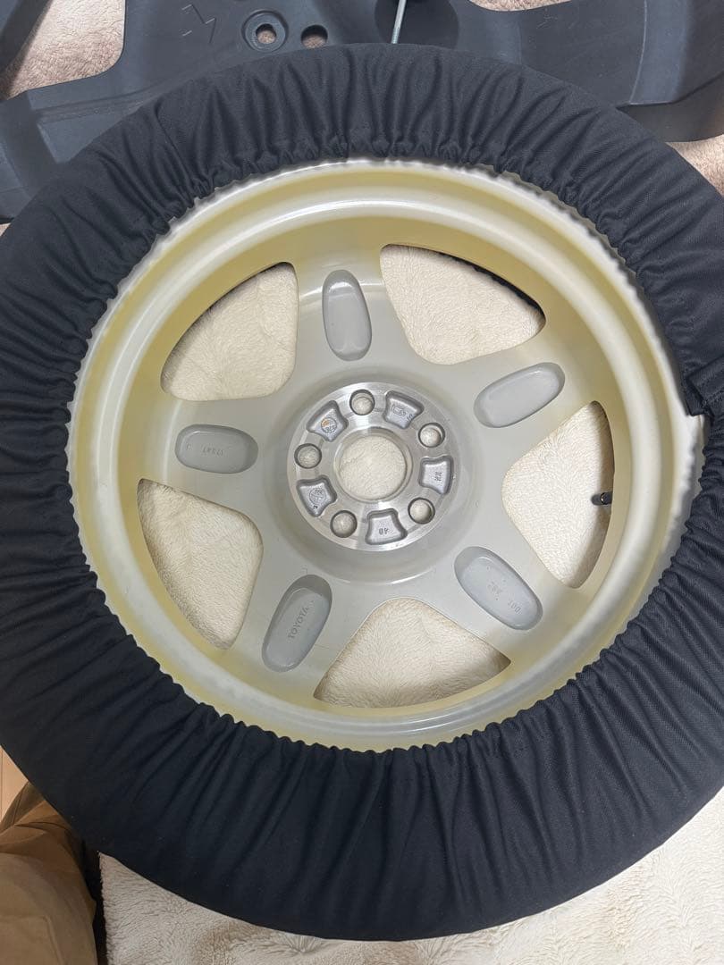 ヴェルファイア30系　メーカーOP スペアタイヤ　取付台座付き