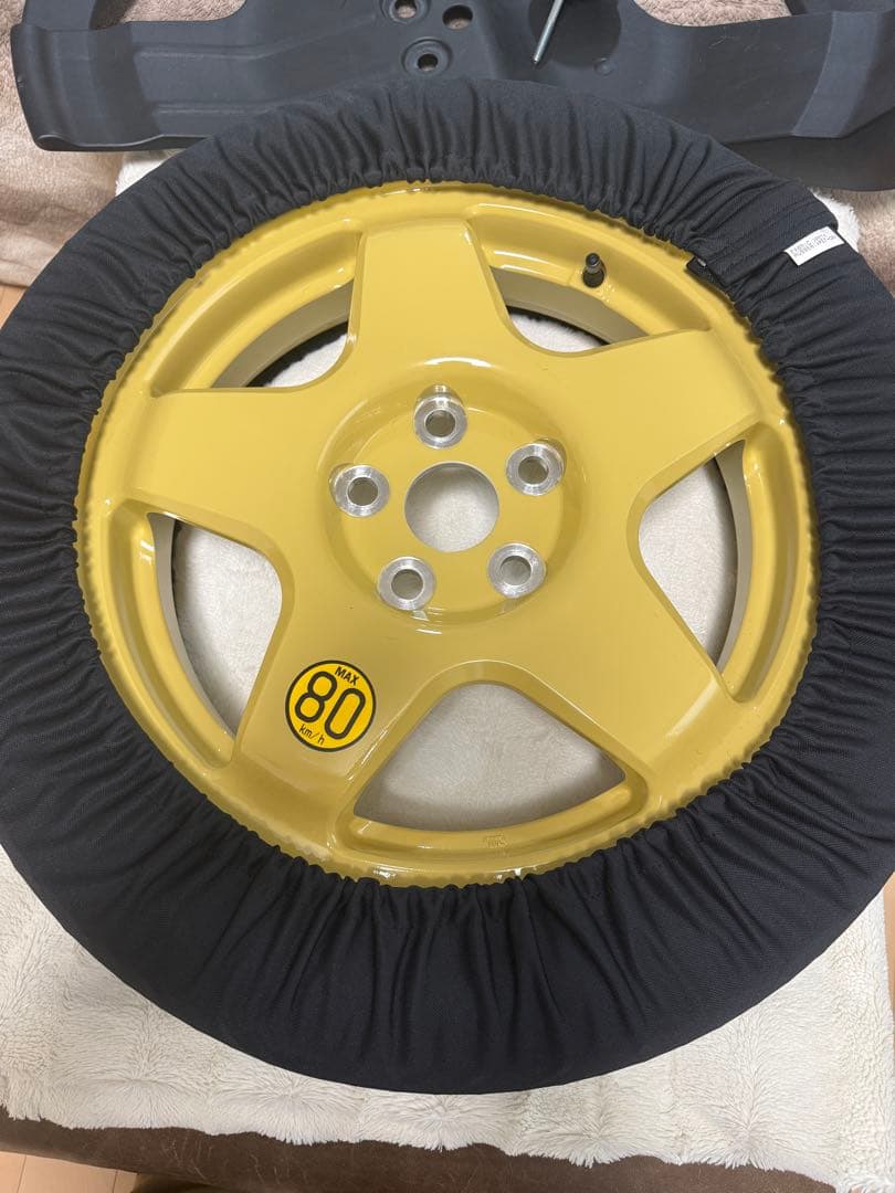 ヴェルファイア30系　メーカーOP スペアタイヤ　取付台座付き