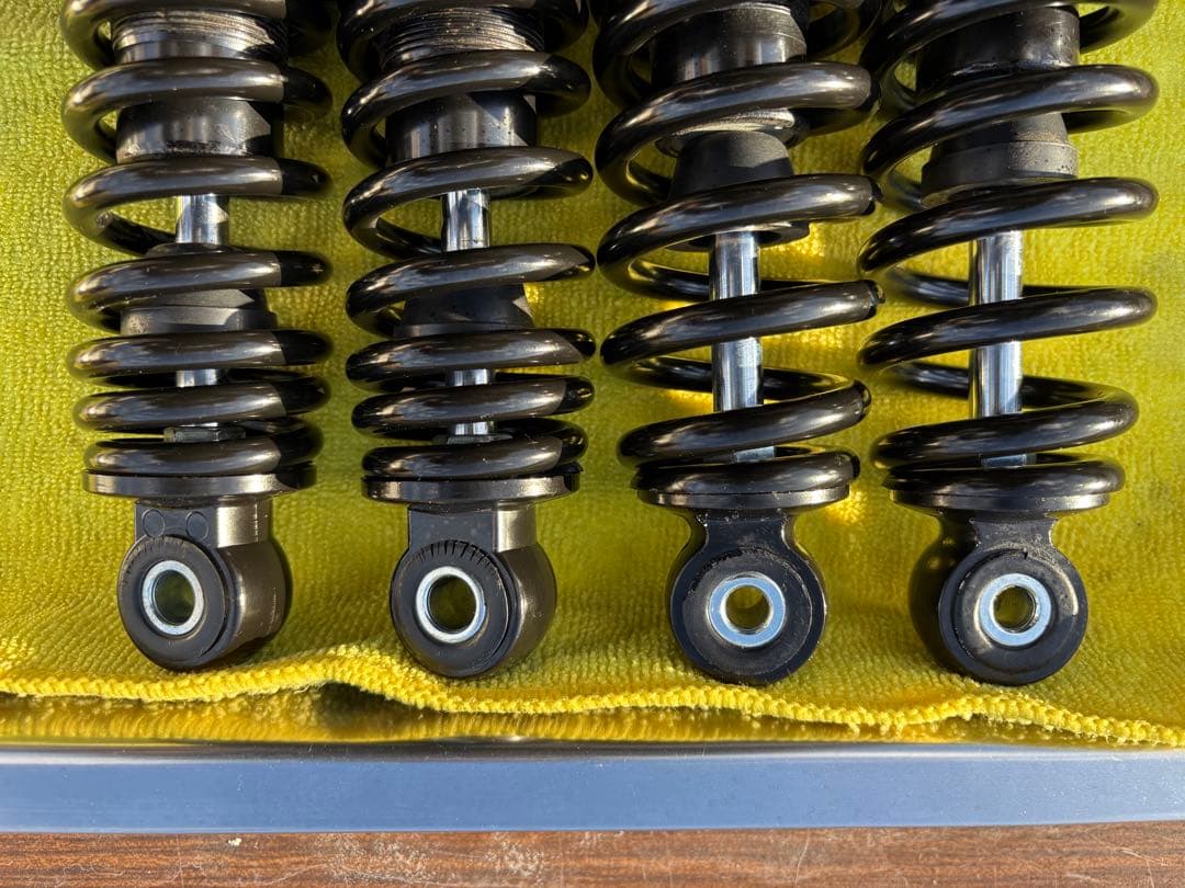 ま*や様 フュージョン　ファーストカルム　サスペンション　車高調