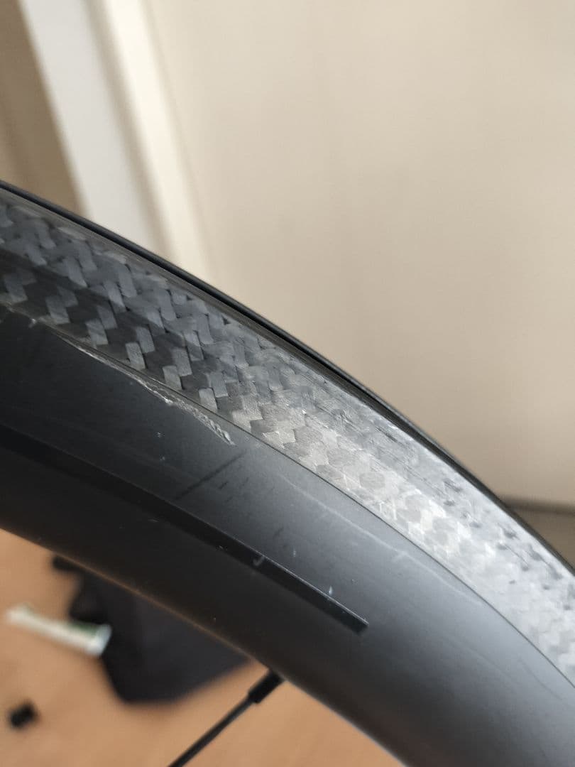 アイカン エアロ50s カ―ボンホイール