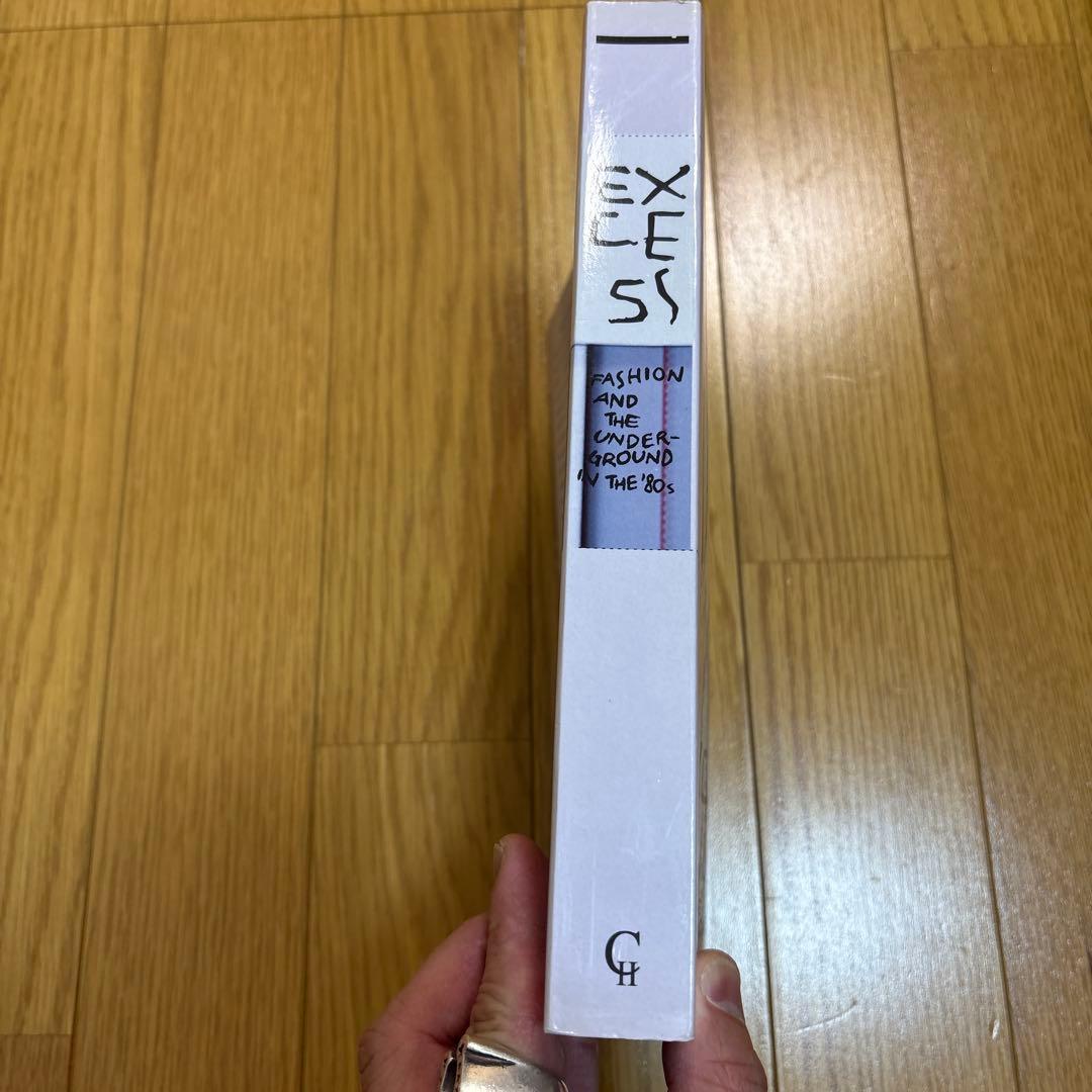 最終値下げEXCESS: FASHION AND THE UNDERGROUND